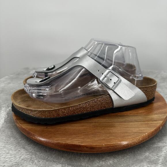 Birkenstock Sandals Womens 39 Gizeh Thong Silver Metallic Buckle Toe Post Flats - Picture 5 of 12